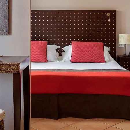 Seaside Sandy Hotel 4*