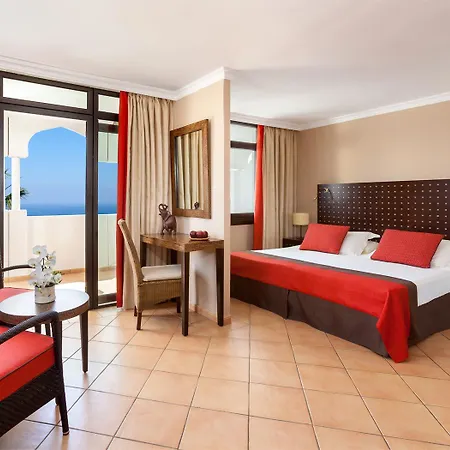 Seaside Sandy Отель 4*