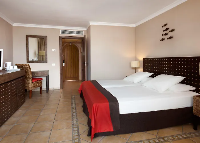 Seaside Sandy Готель 4*