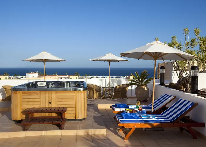 Seaside Sandy Hotel 4*