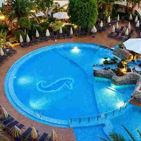 Seaside Sandy Отель 4*