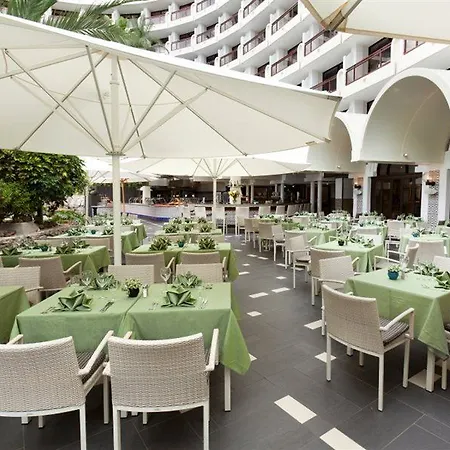 Отель Seaside Sandy 4*